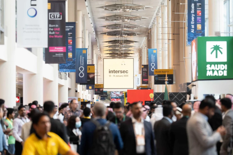 بازدید مدیران ارشد آریوتک از نمایشگاه تجهیزات ایمنی و امنیت دبی